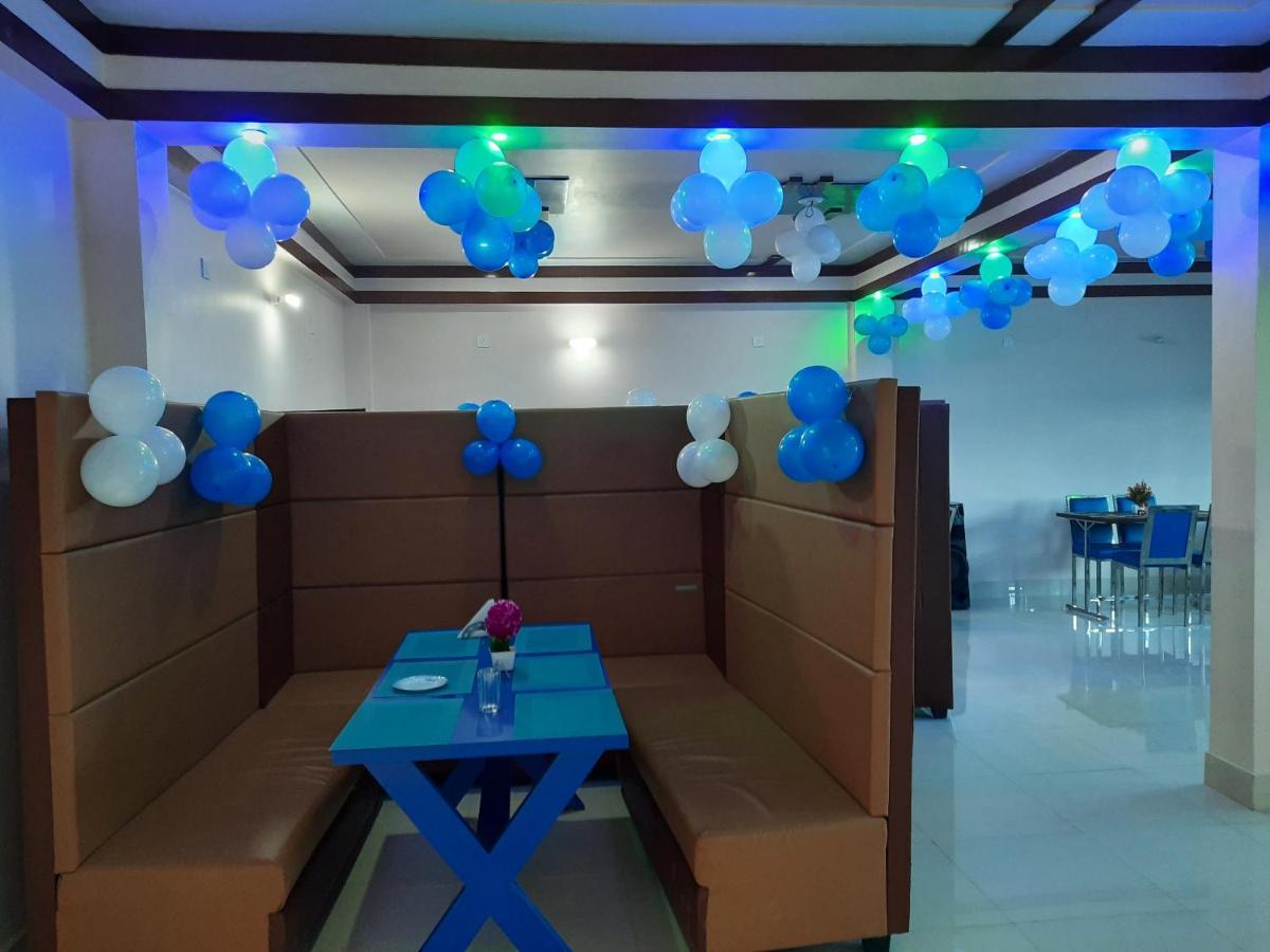 Hotel Blue Diamond Bahraich Exterior photo